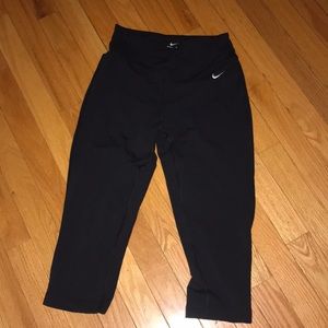 Nike Cropped Leggings